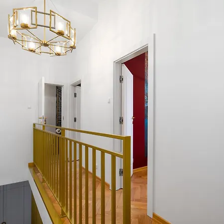 Villa Close- Golden Saska Kepa - Fully Renovated 2025