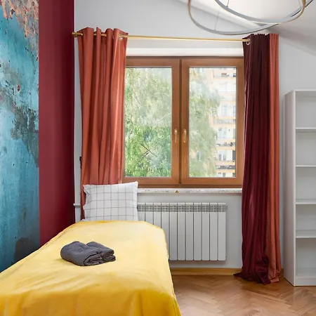 Villa Close- Golden Saska Kepa - Fully Renovated 2025 Warschau