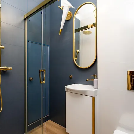 Close- Golden Saska Kepa - Fully Renovated 2025 Villa *