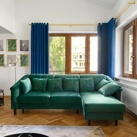 Close- Golden Saska Kepa - Fully Renovated 2025 *