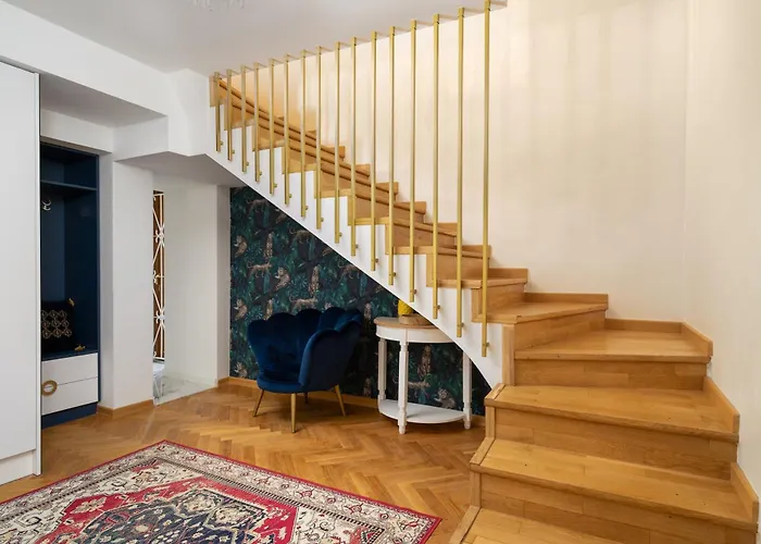 Close- Golden Saska Kepa - Fully Renovated 2025 *