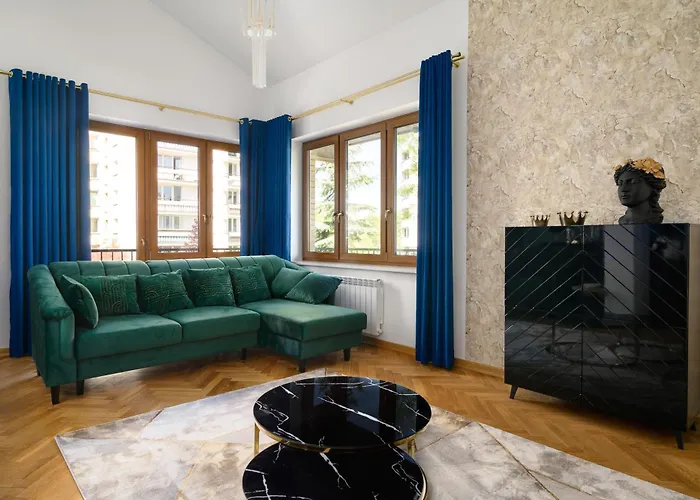 Close- Golden Saska Kepa - Fully Renovated 2025 Varšava