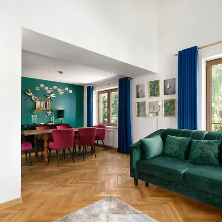 Close- Golden Saska Kepa - Fully Renovated 2025 *