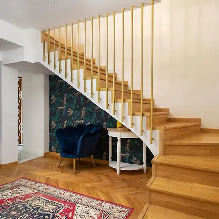 Close- Golden Saska Kepa - Fully Renovated 2025 *