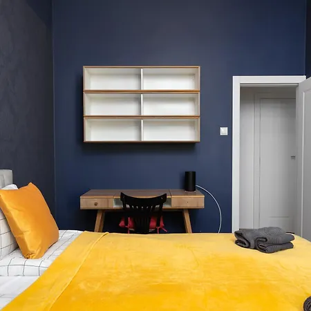 Villa Close- Golden Saska Kepa - Fully Renovated 2025 *