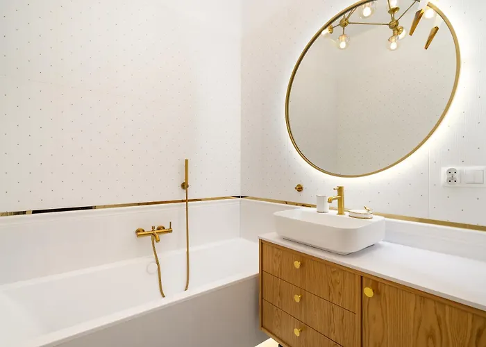 וילה Close- Golden Saska Kepa - Fully Renovated 2025 *