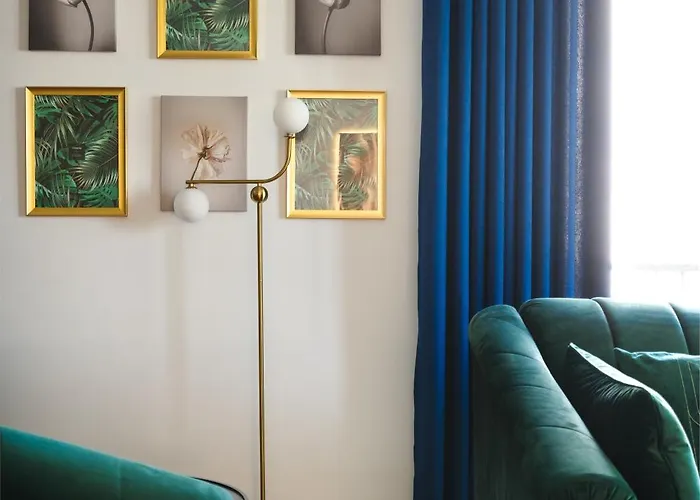 Close- Golden Saska Kepa - Fully Renovated 2025 וילה