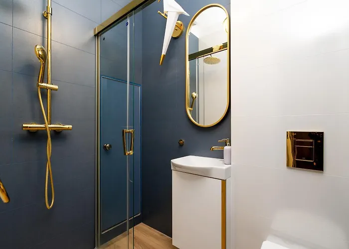 Close- Golden Saska Kepa - Fully Renovated 2025 וילה *